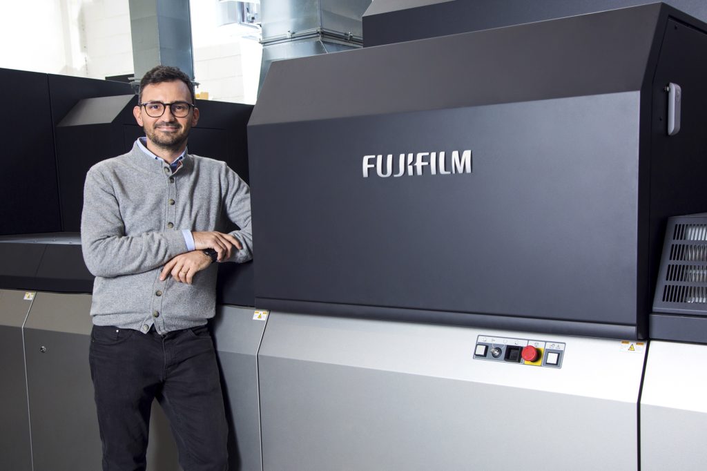Fabio Peviani, CEO of Grafiche Arrara with the Fujifilm Jet Press 750S